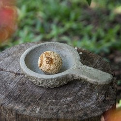 Sahumador Cemento Chico Sagrada Madre