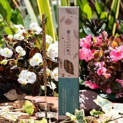 Incienso Línea Artesano Palo Santo Fresias x 5 Sagrada Madre